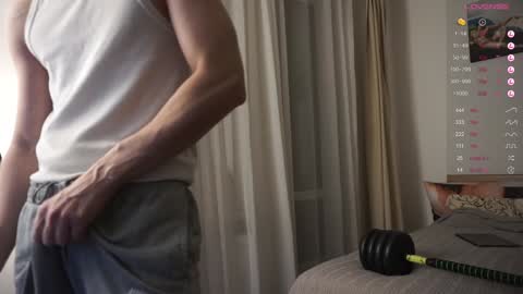 Snapshot of maestro3369 chatting on December 28, 4:09 pm Mike XMaestro 3369 online show from December 28, 4:09 pm