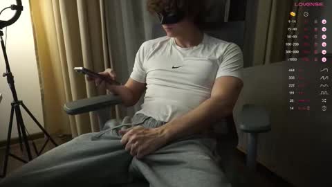 Snapshot of maestro3369 chatting on November 8, 9:02 pm Mike XMaestro 3369 online show from November 8, 9:02 pm