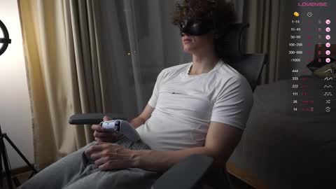 Snapshot of maestro3369 chatting on November 10, 9:36 pm Mike XMaestro 3369 online show from November 10, 9:36 pm