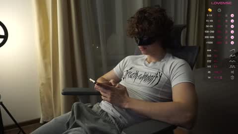 Snapshot of maestro3369 chatting on November 18, 3:05 pm Mike XMaestro 3369 online show from November 18, 3:05 pm