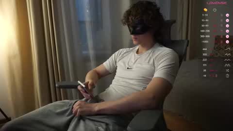 Snapshot of maestro3369 chatting on November 23, 1:00 pm Mike XMaestro 3369 online show from November 23, 1:00 pm