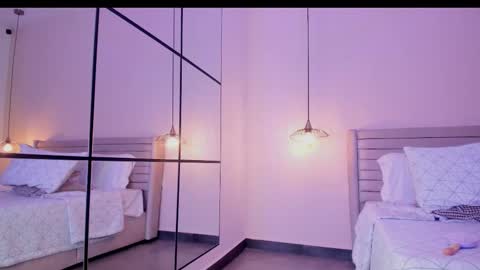 Snapshot of mafe_santorini chatting on November 21, 7:56 pm Mafe Santorini online show from November 21, 7:56 pm