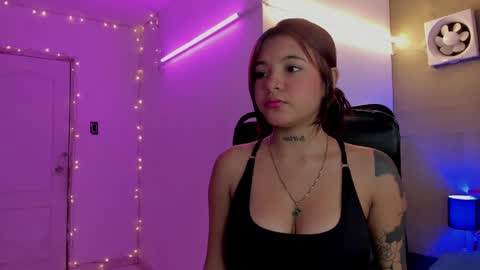 Snapshot of maggie_greene chatting on March 9, 12:53 pm Maggie online show from March 9, 12:53 pm