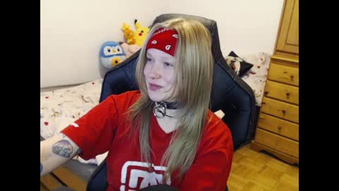 Magdalene Swaggy online show from January 11, 7:38 pm