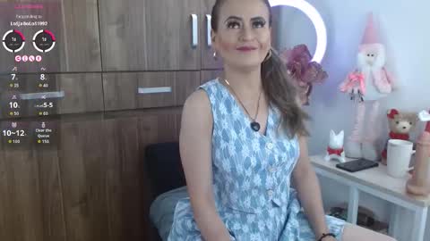 Snapshot of maghenta chatting on November 16, 1:11 am Maghenta-MS mature online show from November 16, 1:11 am