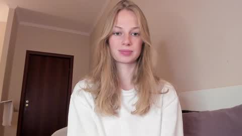 Snapshot of magic_couple13 chatting on December 2, 12:07 pm Alice online show from December 2, 12:07 pm