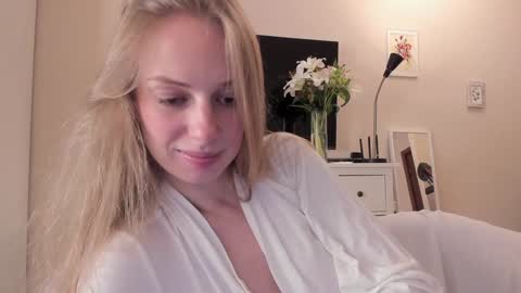 Snapshot of magic_couple13 chatting on January 30, 11:11 am Alice online show from January 30, 11:11 am