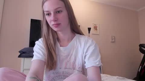 Snapshot of magic_couple13 chatting on February 14, 10:59 am Alice online show from February 14, 10:59 am