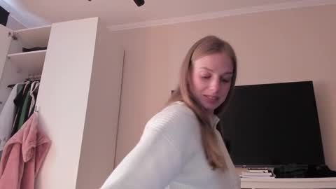 Snapshot of magic_couple13 chatting on February 18, 11:55 am Alice online show from February 18, 11:55 am