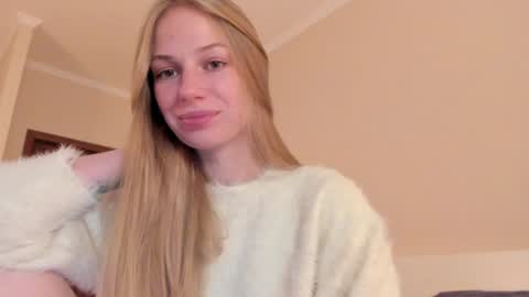 Snapshot of magic_couple13 chatting on November 23, 1:55 pm Alice online show from November 23, 1:55 pm