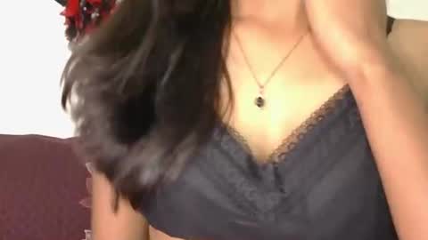 Snapshot of magic_door_open chatting on November 19, 9:31 am magic door open online show from November 19, 9:31 am