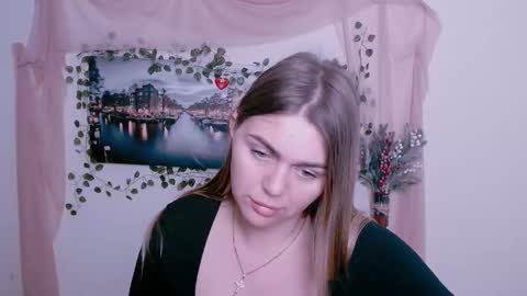 magic_katarina_ online show from November 7, 8:36 am