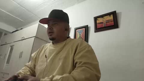 magic_milk23 online show from September 28, 4:07 am