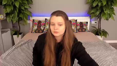 Emily online show from September 9, 8:03 am