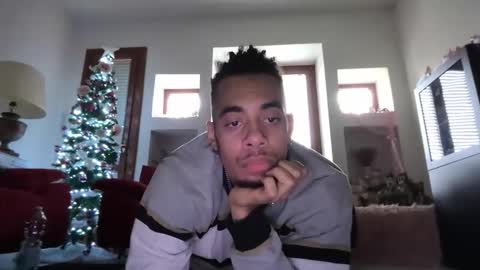 Snapshot of magicsempai chatting on December 16, 11:48 am Magicsempai online show from December 16, 11:48 am