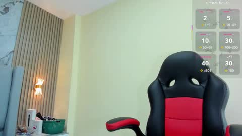 magievans1 online show from September 16, 2:23 am