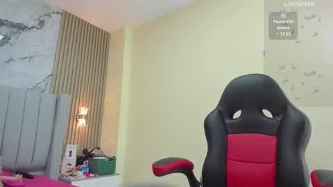 magievans1 online show from September 23, 2:58 am