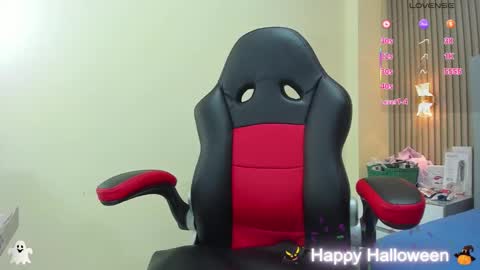 magievans1 online show from October 30, 12:39 pm