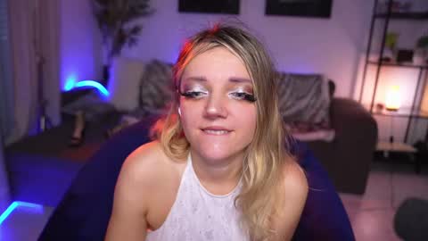 Ami online show from January 20, 1:11 pm