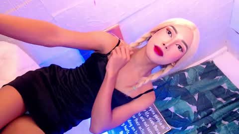 Snapshot of magnifecentcock69_mocah chatting on January 17, 3:32 pm Mocah online show from January 17, 3:32 pm