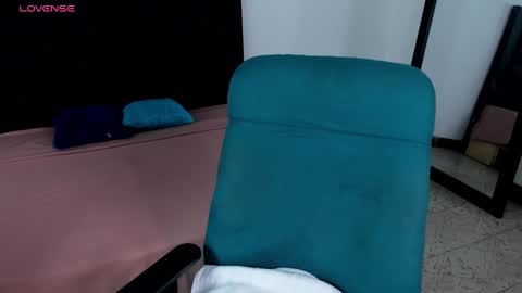 Maia online show from December 9, 12:51 pm