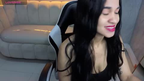 Snapshot of maia_tx chatting on October 28, 1:47 pm Online 800 to 1400 online show from October 28, 1:47 pm