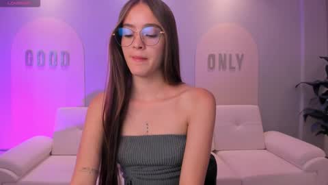  Maia  online show from September 9, 6:18 pm