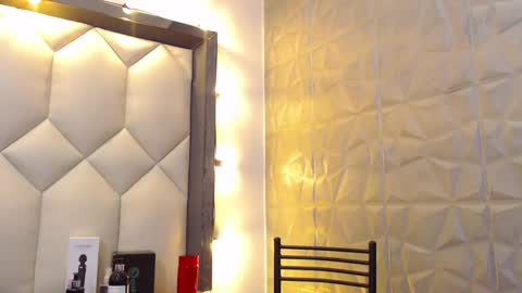 Maia  online show from December 12, 9:26 pm