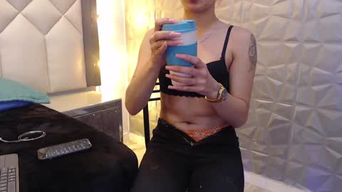 Maia  online show from January 26, 3:14 pm