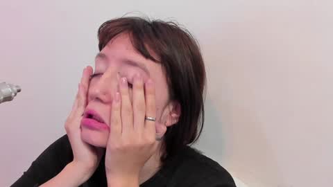 maibys online show from January 19, 4:01 am