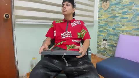 maicoll_hard02 online show from November 18, 11:58 am