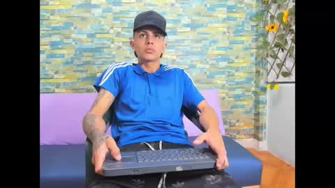 maicoll_hard02 online show from November 26, 12:06 pm