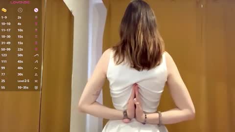 Snapshot of maidacompston chatting on October 26, 10:21 am Elina online show from October 26, 10:21 am