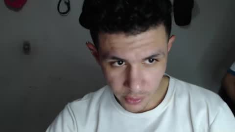 Snapshot of maikjameshot chatting on November 23, 3:17 am maikjameshot online show from November 23, 3:17 am