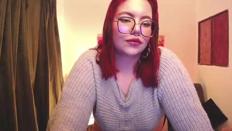 Snapshot of maily_888 chatting on December 10, 2:05 am maily online show from December 10, 2:05 am