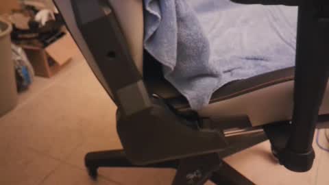 Gilly online show from December 16, 5:22 pm