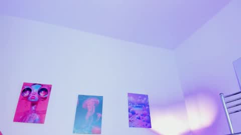 mai  online show from October 14, 6:52 pm