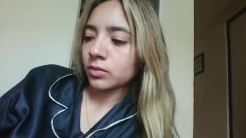 majo_gomezz online show from October 29, 5:58 pm