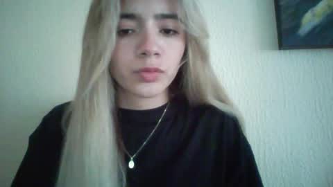 majo_gomezz online show from November 7, 9:15 pm