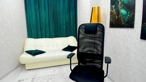 Chloe online show from February 3, 2:14 am