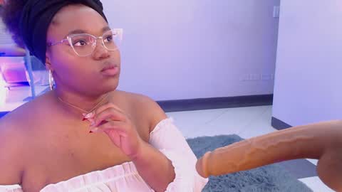 makena online show from January 30, 3:22 am