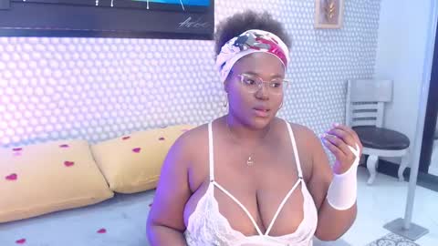 makena online show from February 15, 3:20 am