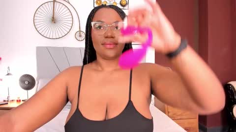 makena online show from October 1, 4:18 am