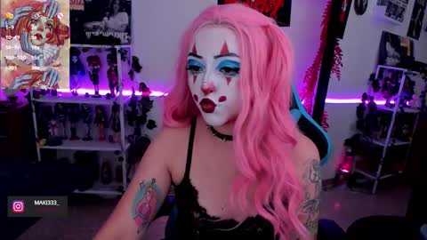 Snapshot of makii_33 chatting on September 25, 10:13 pm ... ... online show from September 25, 10:13 pm