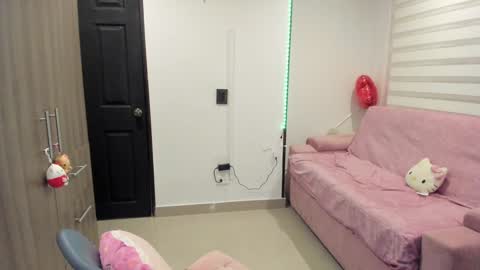 Snapshot of mal_norma chatting on February 4, 2:49 am Mal Norma online show from February 4, 2:49 am