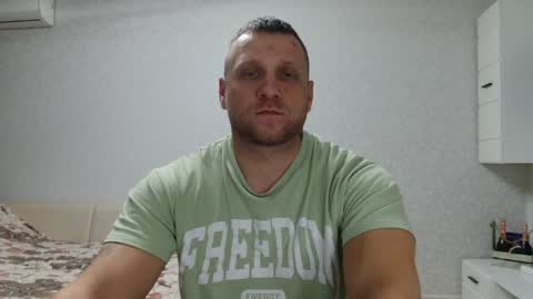 malchyshka online show from December 17, 2:33 pm