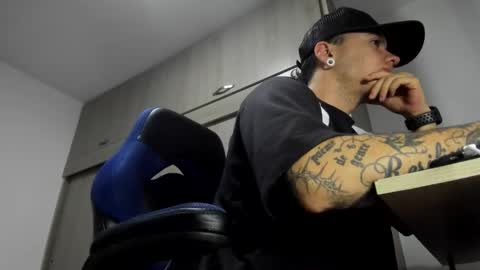 ADAM         online show from October 30, 3:52 am