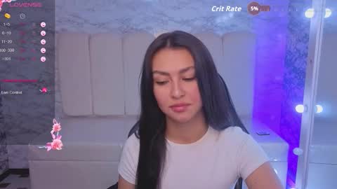 Snapshot of maleja_v_ chatting on November 19, 2:39 pm Hi Stream 800am to 200pm online show from November 19, 2:39 pm