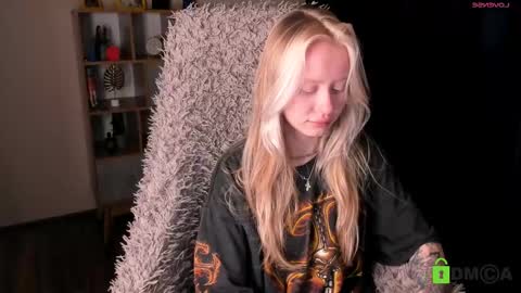 Snapshot of malenaernman chatting on November 5, 9:42 am Malena online show from November 5, 9:42 am