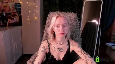 Snapshot of malenaernman chatting on November 14, 10:25 am Malena online show from November 14, 10:25 am